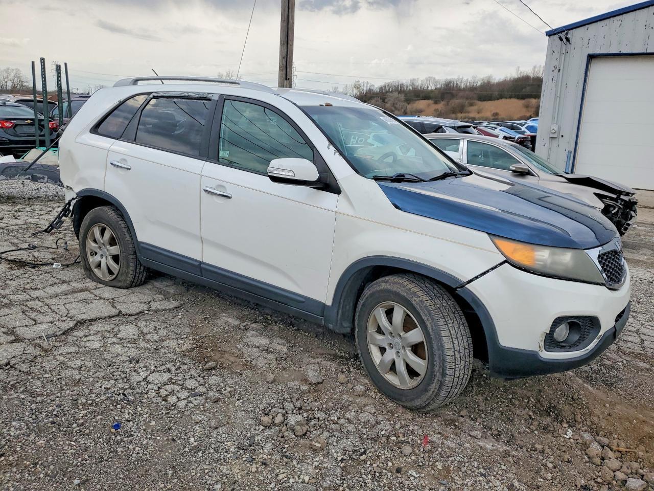 2011 Kia Sorento Lx - Image 4