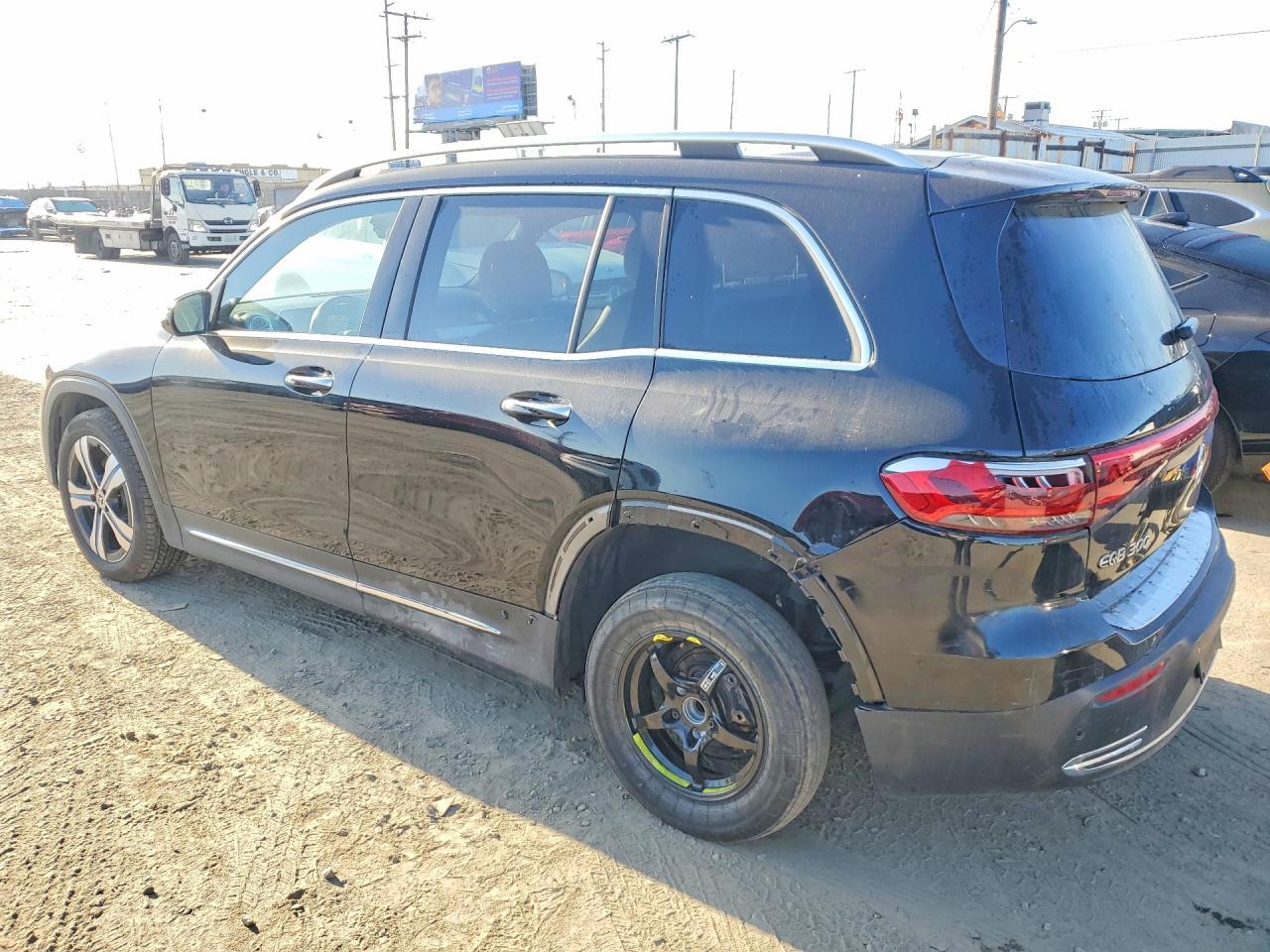 2023 Mercedes-Benz Eqb 300 4Matic - Image 2