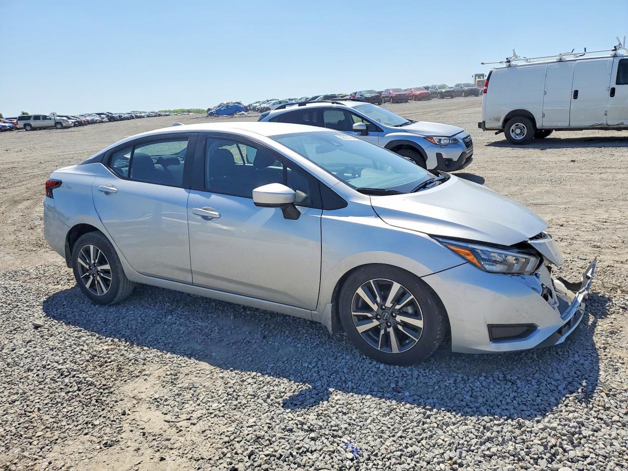 2025 Nissan Versa Sv - Image 4