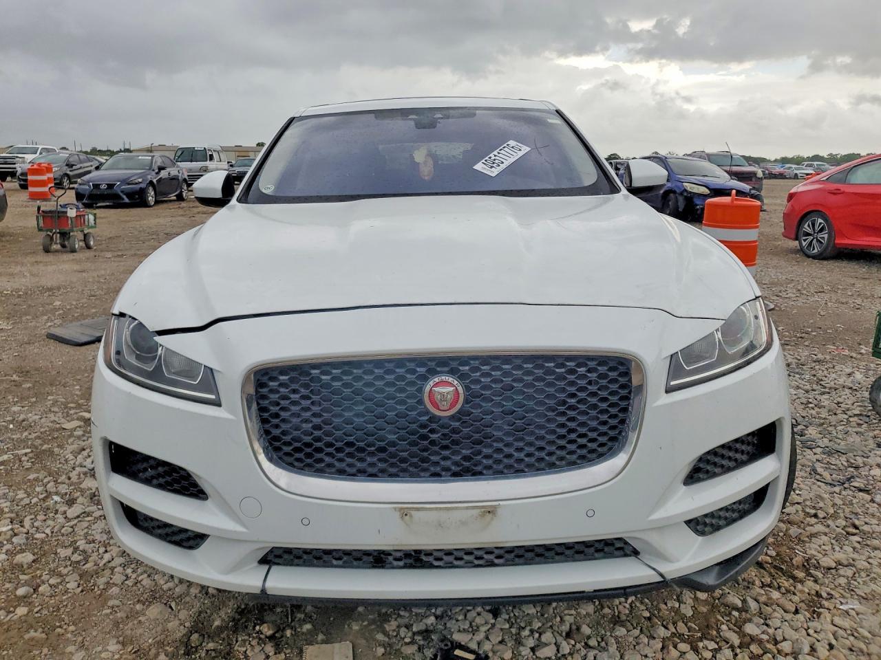 2020 Jaguar F-Pace Premium 25T - Image 5