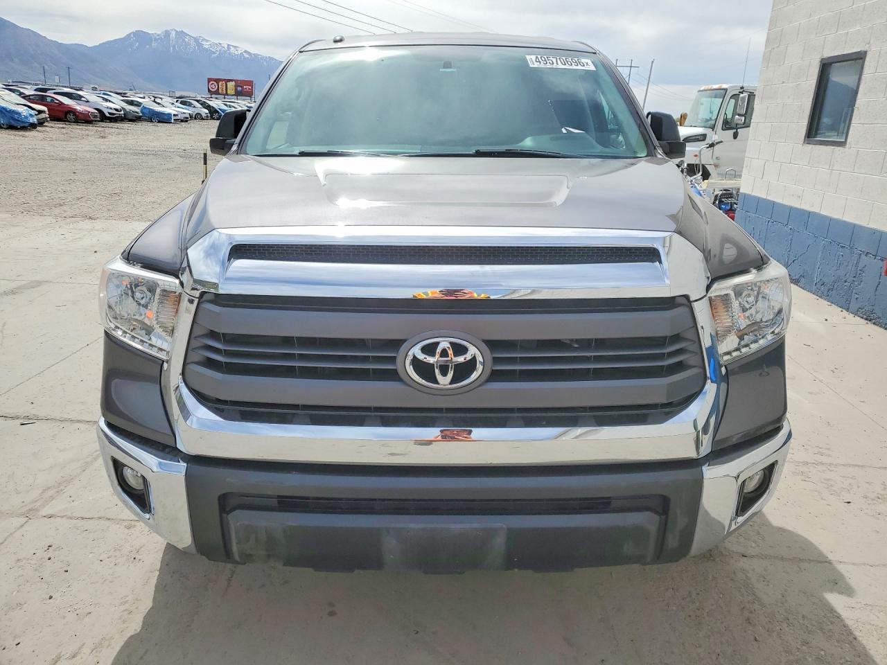 2014 Toyota Tundra Sr5 - Image 5