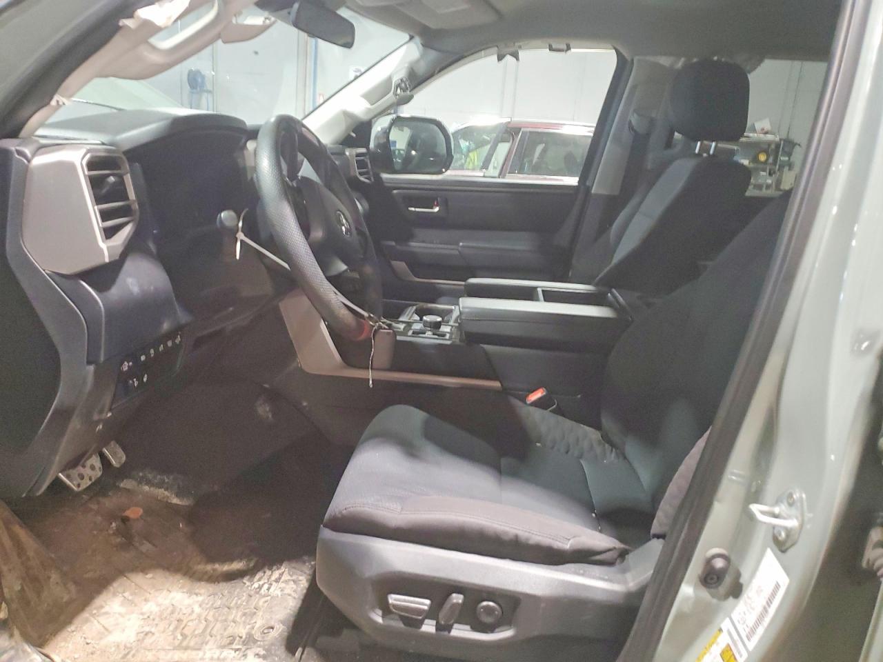 2024 Toyota Tundra Sr5 - Image 7