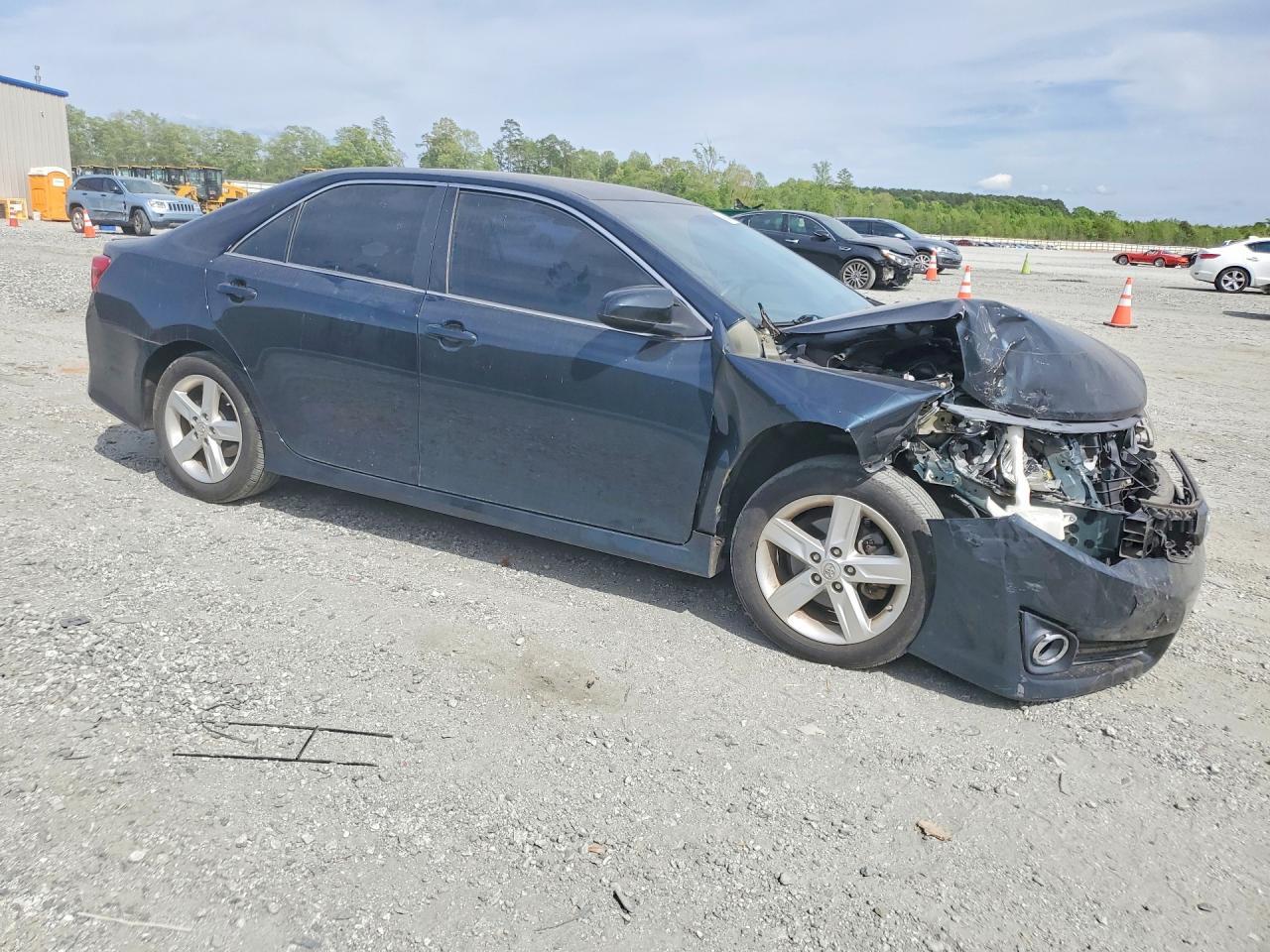 2014 Toyota Camry Se - Фото 4