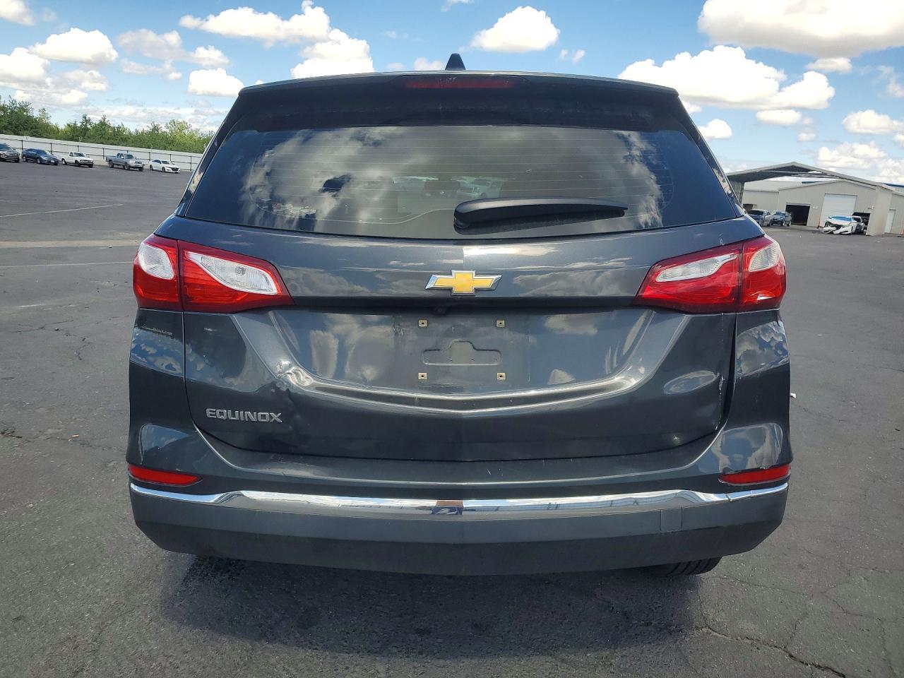2018 Chevrolet Equinox Ls - Image 6