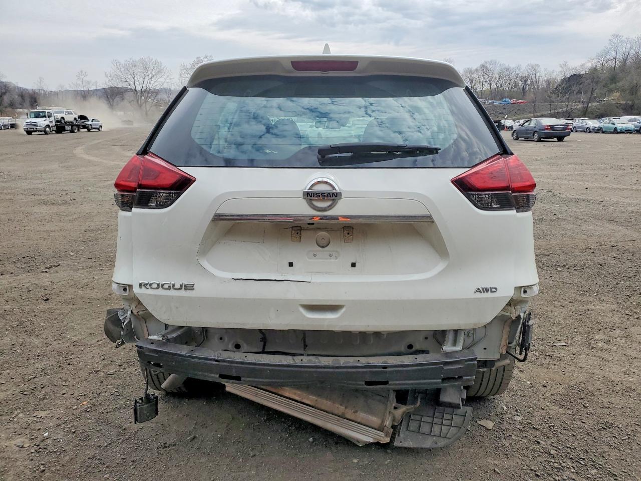 2020 Nissan Rogue S - Image 6