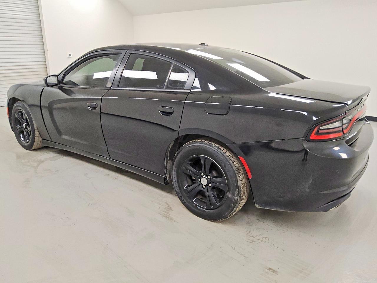 2021 Dodge Charger Sxt - Image 2