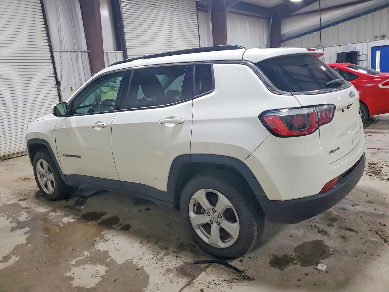 2019 Jeep Compass Latitude - Image 2