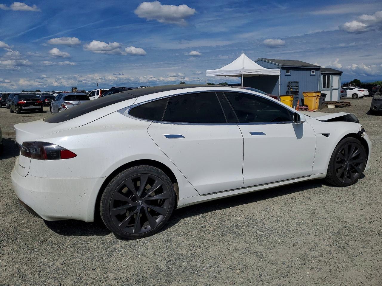 2021 Tesla Model S - Фото 3