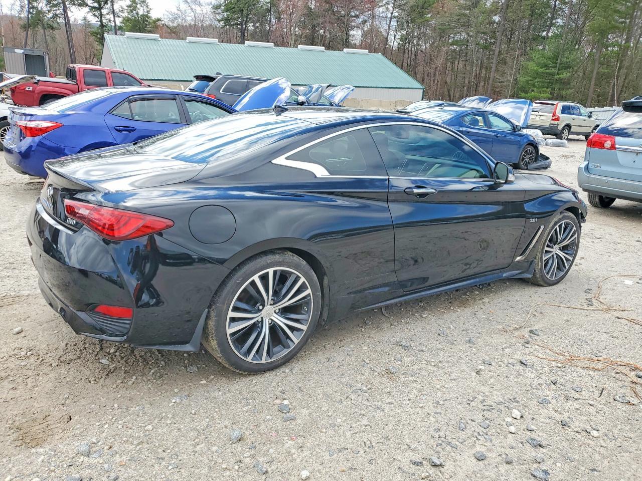 2018 Infiniti Q60 3.0T Luxe - Фото 3