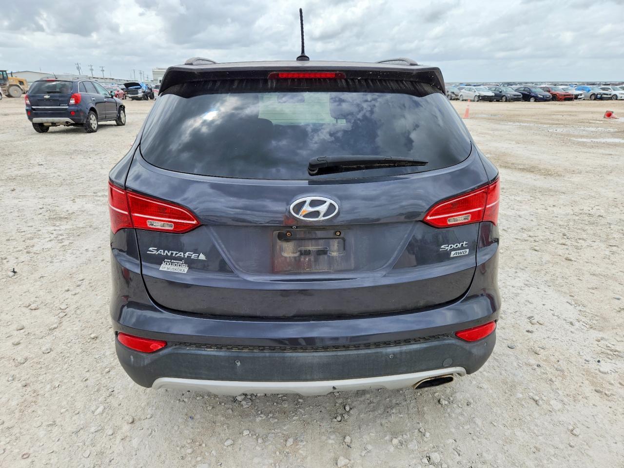 2015 Hyundai Santa Fe Sport 2.4L - Image 6