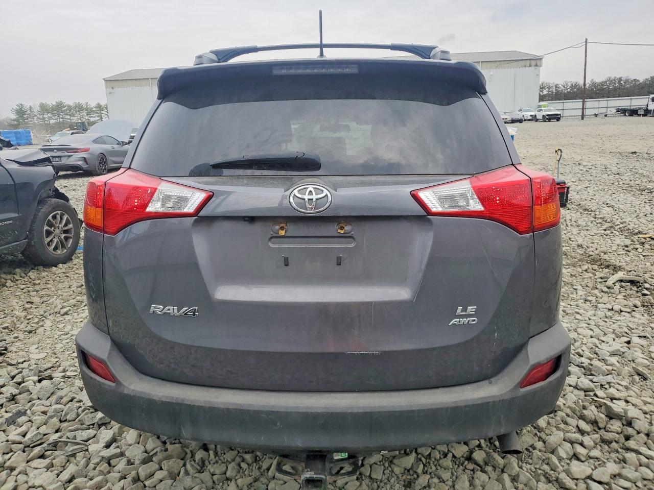2015 Toyota Rav4 Le - Image 6