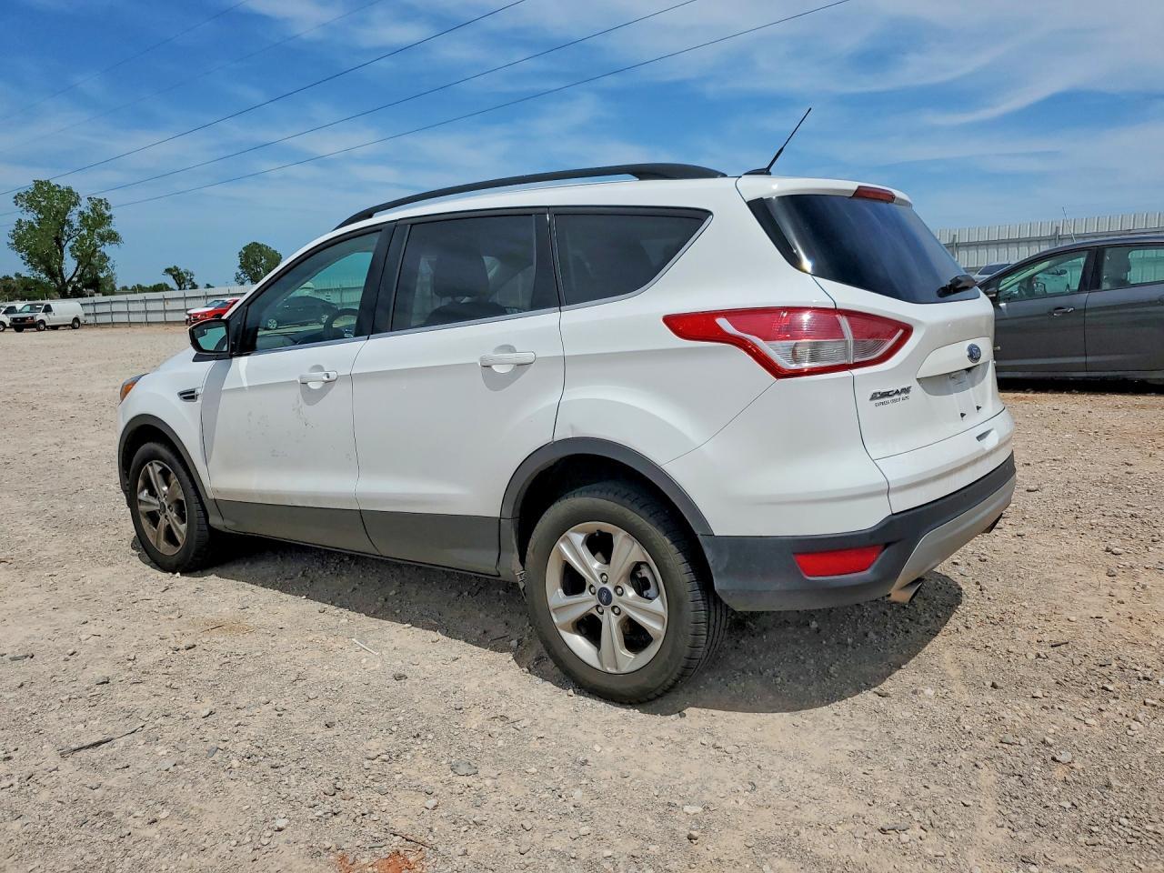 2016 Ford Escape Se - Фото 2