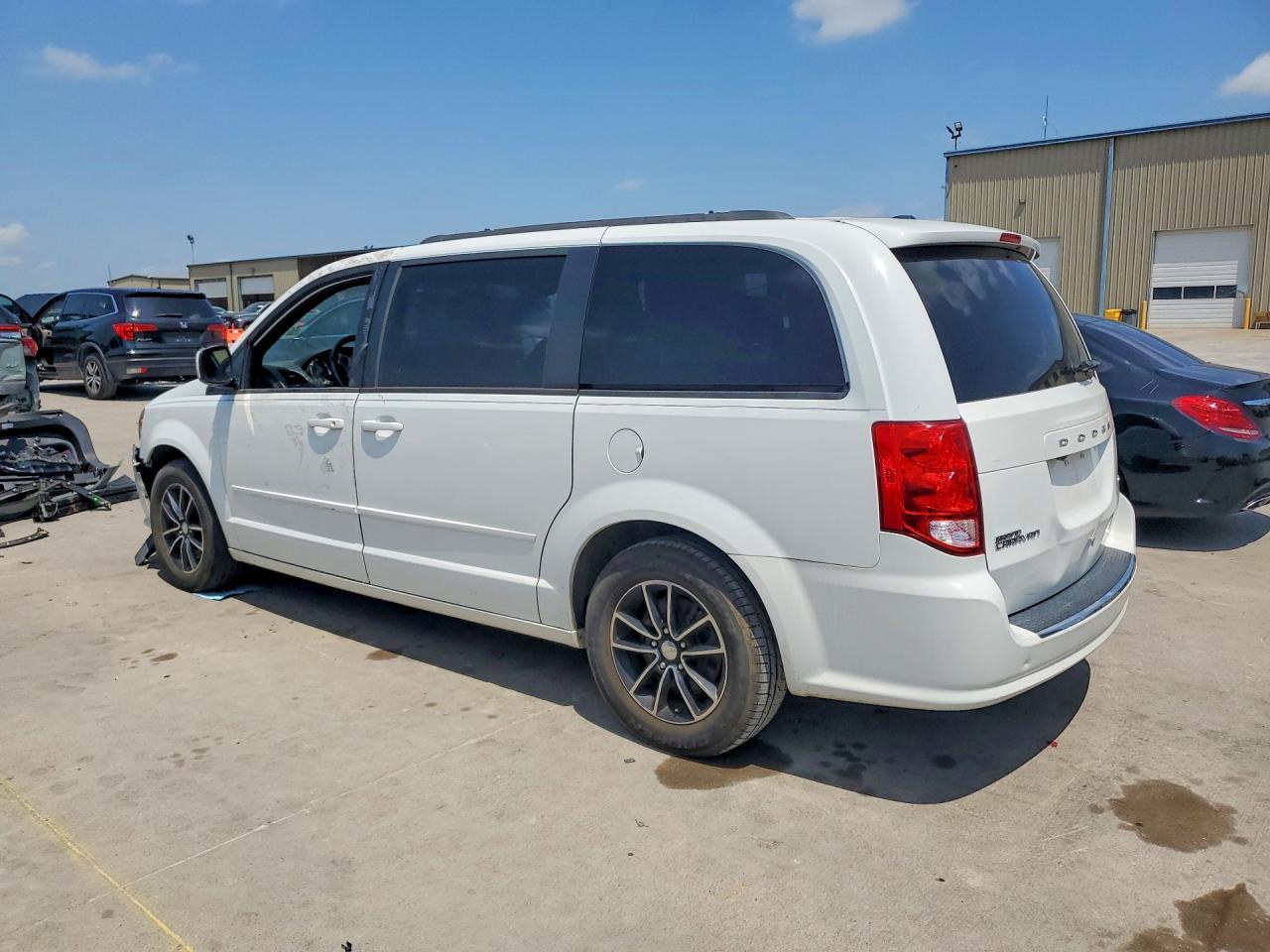 2017 Dodge Grand Caravan Gt - Фото 2