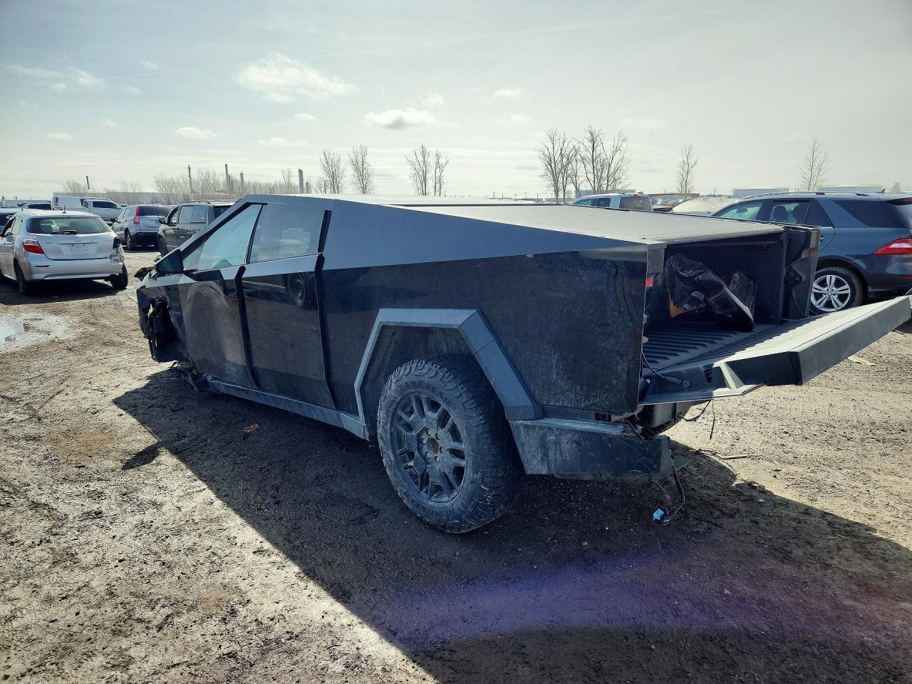 2024 Tesla Cybertruck - Фото 2