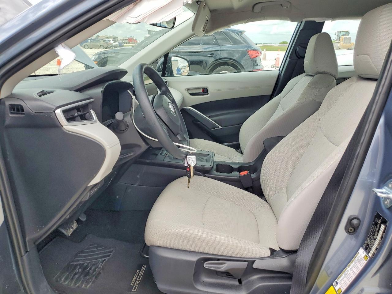 2026 Toyota Corolla Cross L - Image 7