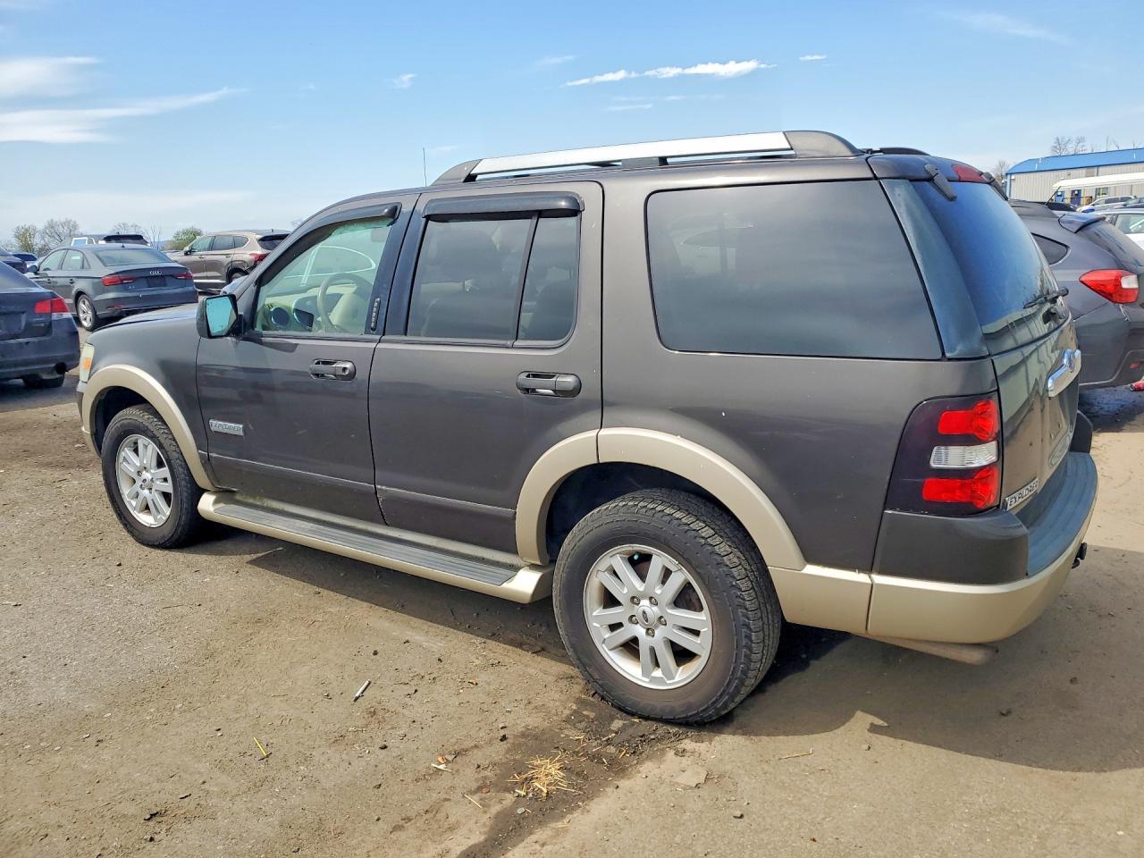 2006 Ford Explorer Eddie Bauer - Фото 2
