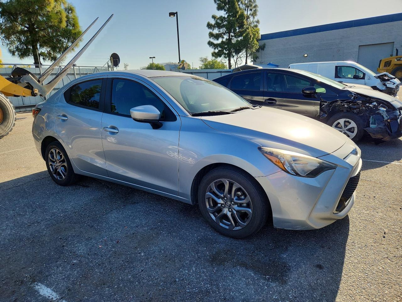 2019 Toyota Yaris Le - Фото 4