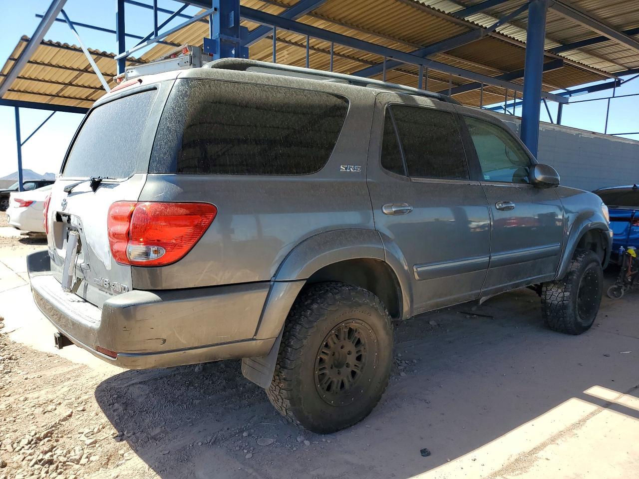 2005 Toyota Sequoia Sr5 - Фото 3