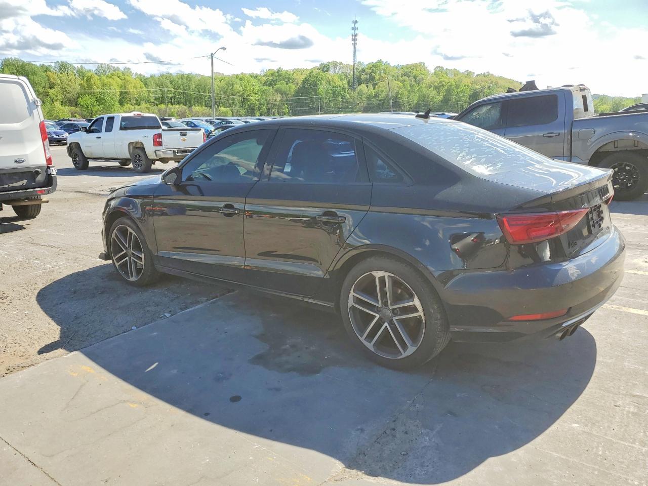 2017 Audi A3 Premium - Фото 2