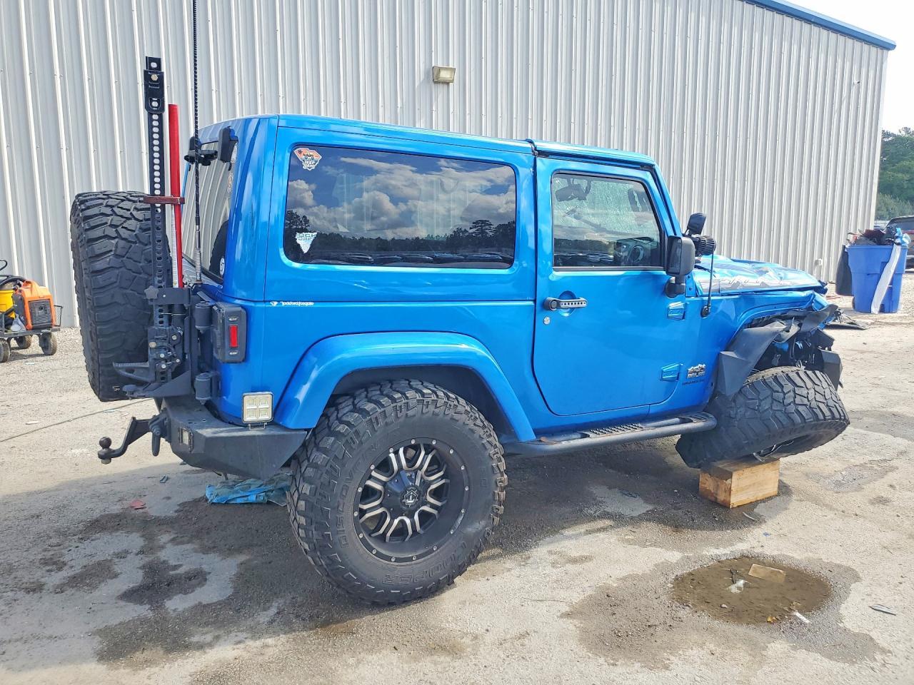 2014 Jeep Wrangler Sahara - Фото 3