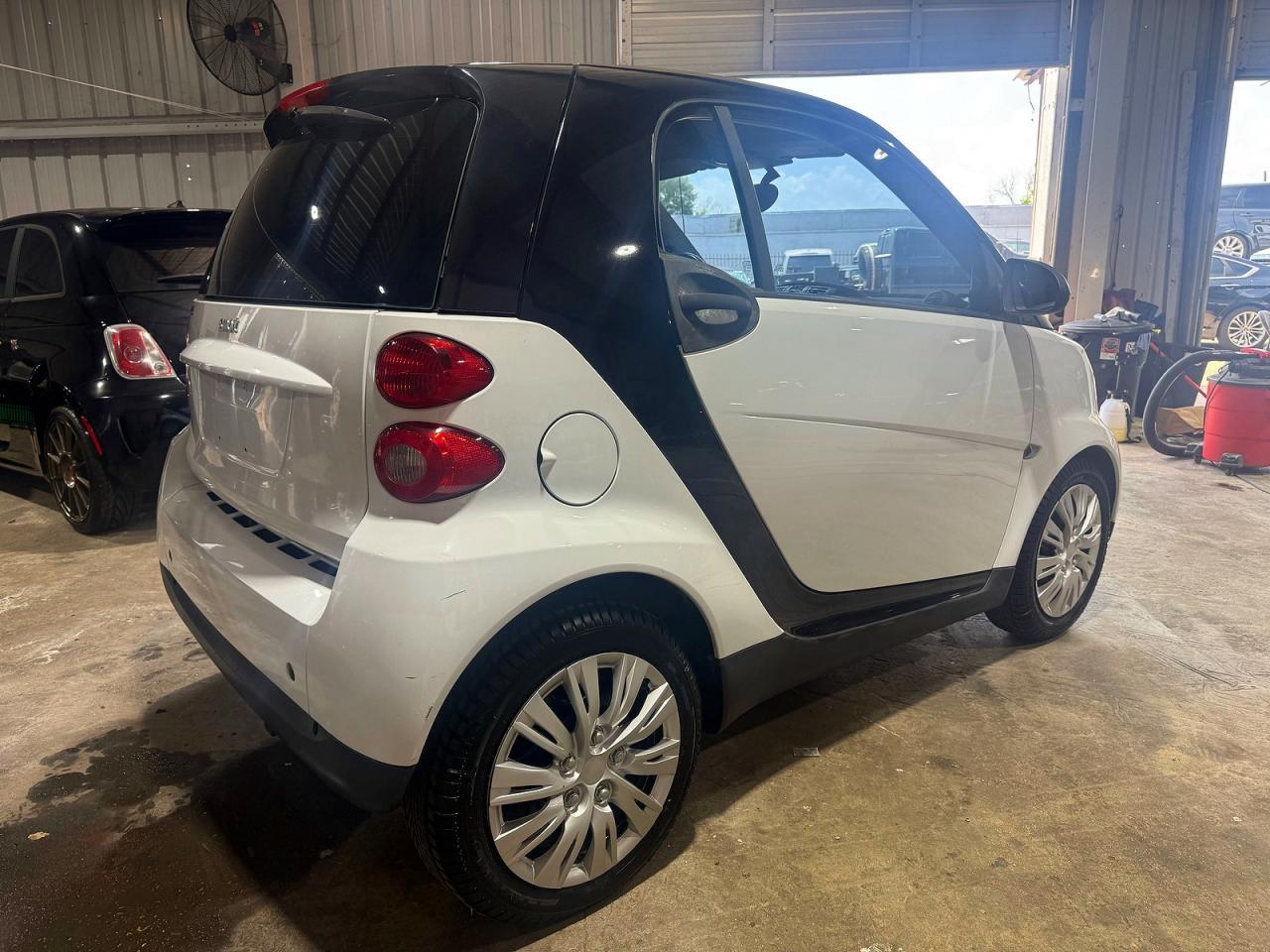 2012 Smart Fortwo Pure - Image 4