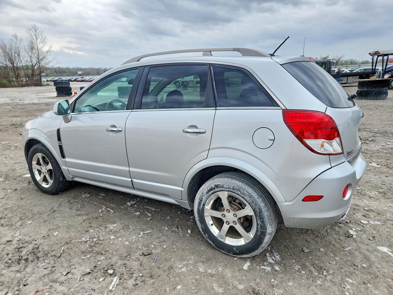 2012 Chevrolet Captiva Sport - Image 2