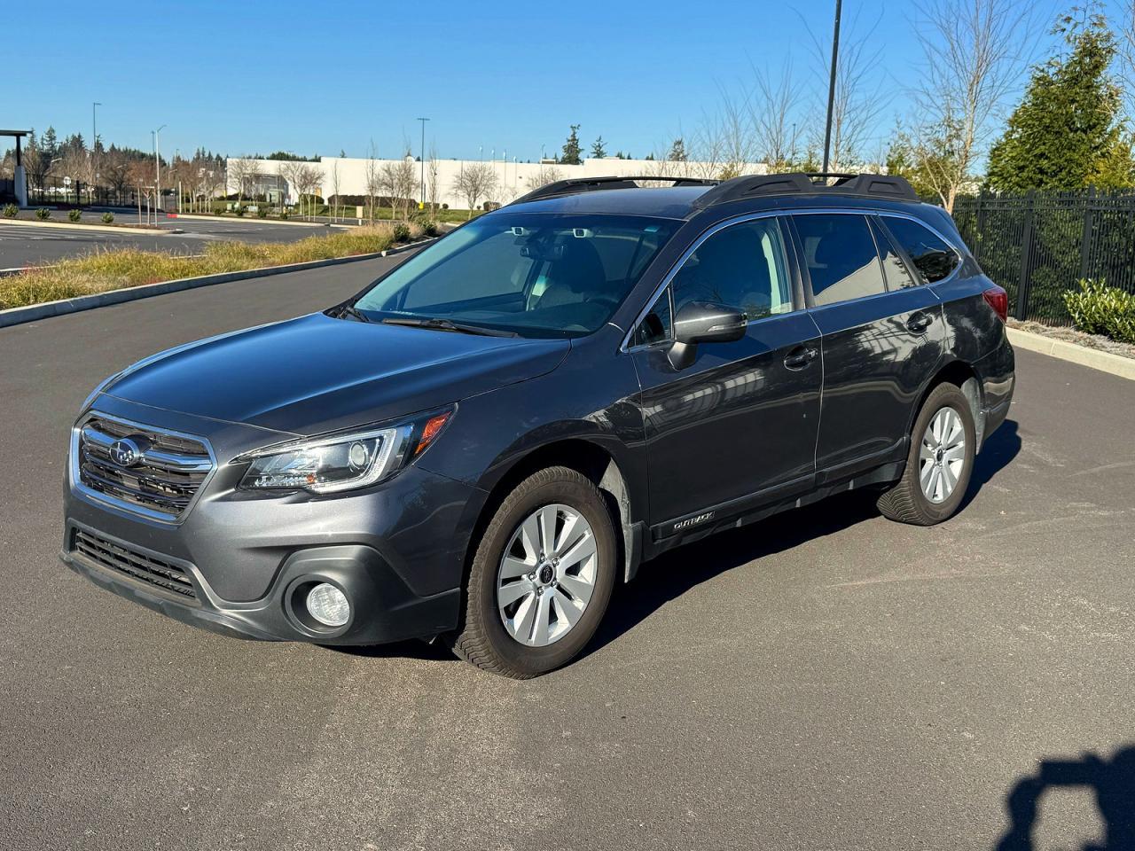 2018 Subaru Outback 2.5I Premium - Image 2