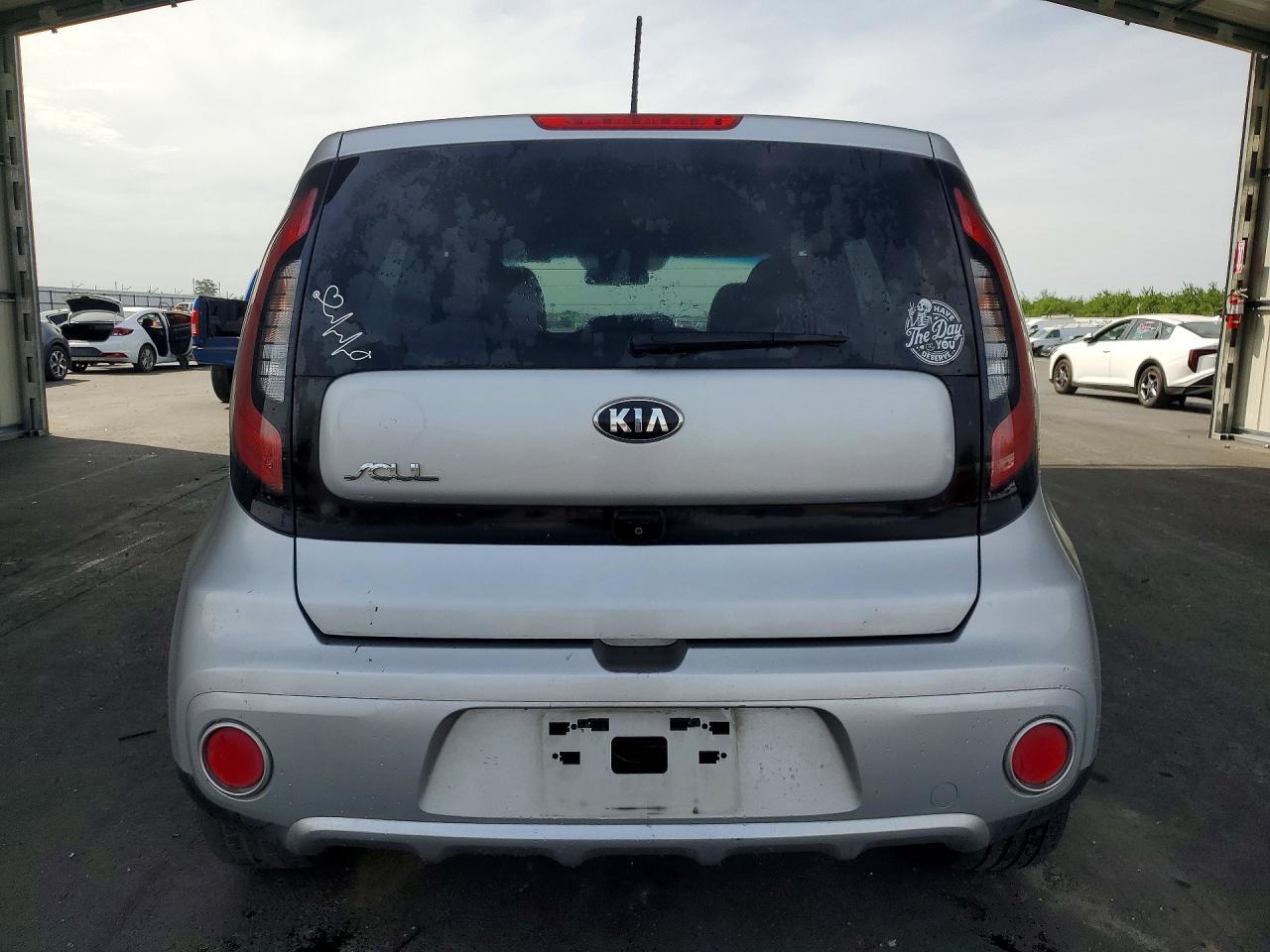 2017 Kia Soul + - Image 6