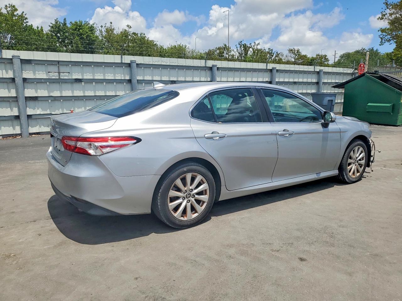 2020 Toyota Camry Le - Image 3
