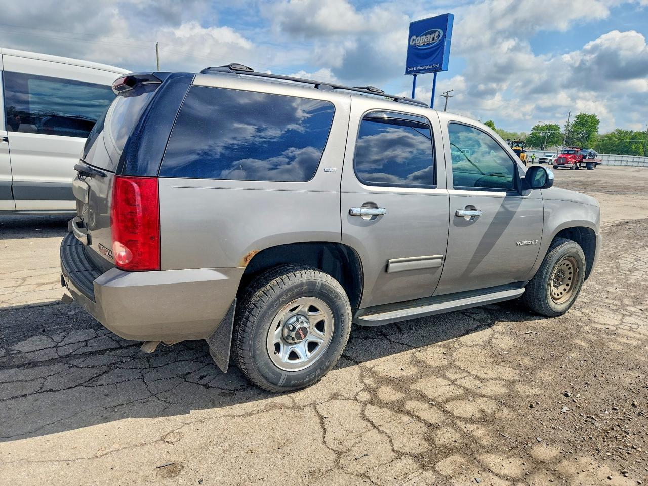 2009 GMC Yukon Slt - Фото 3