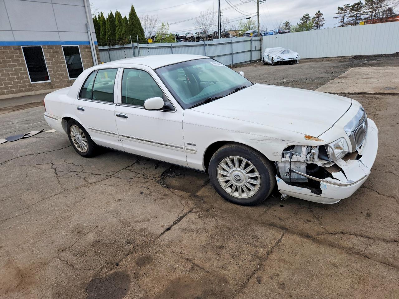 2009 Mercury Grand Marquis Ls - Image 4