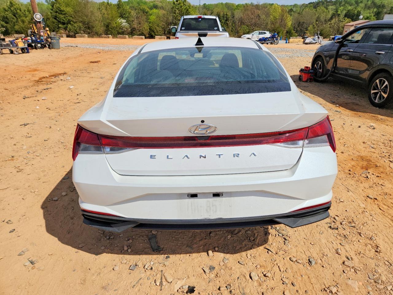 2021 Hyundai Elantra Se - Image 6