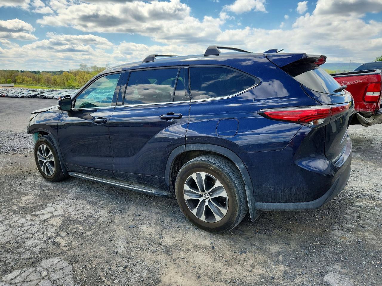 2021 Toyota Highlander Xle - Фото 2