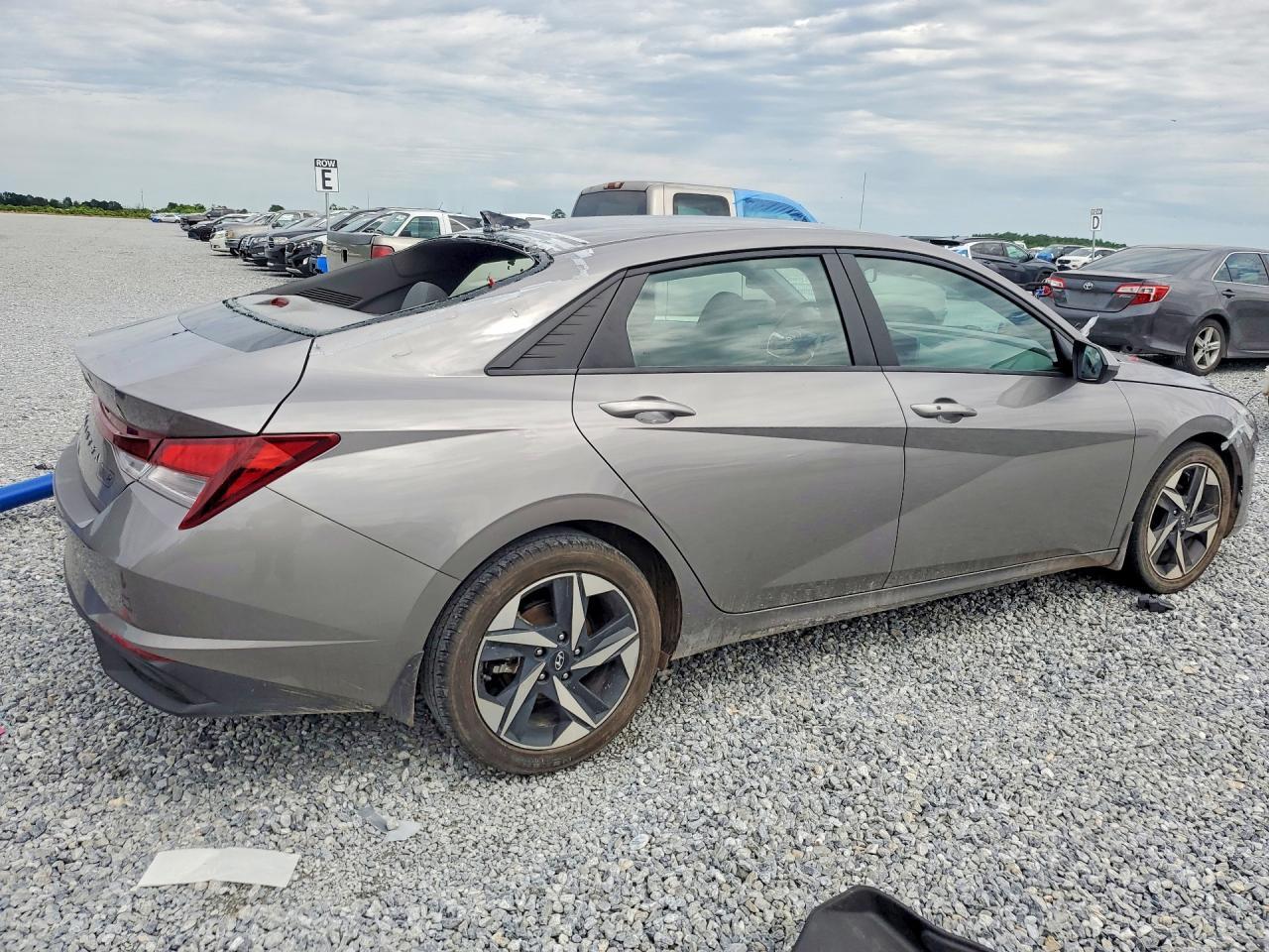 2023 Hyundai Elantra Sel - Фото 3