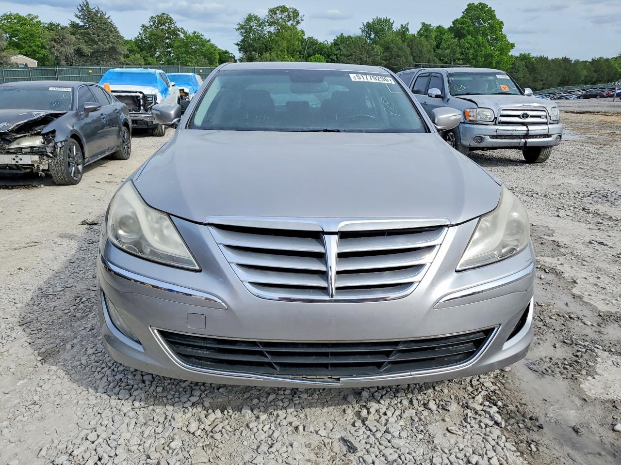 2012 Hyundai Genesis 3.8L - Фото 5