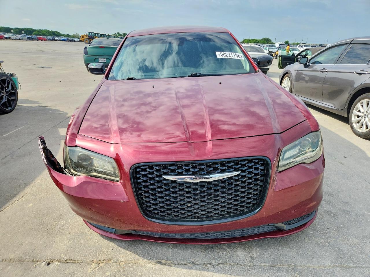 2021 Chrysler 300 Touring - Фото 5