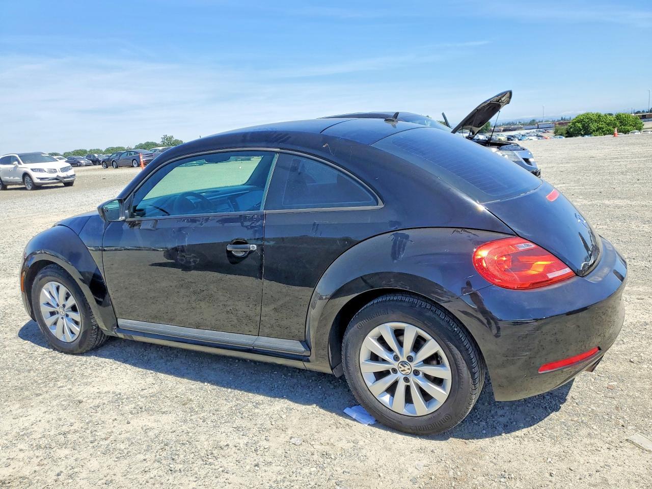 2014 Volkswagen Beetle - Фото 2