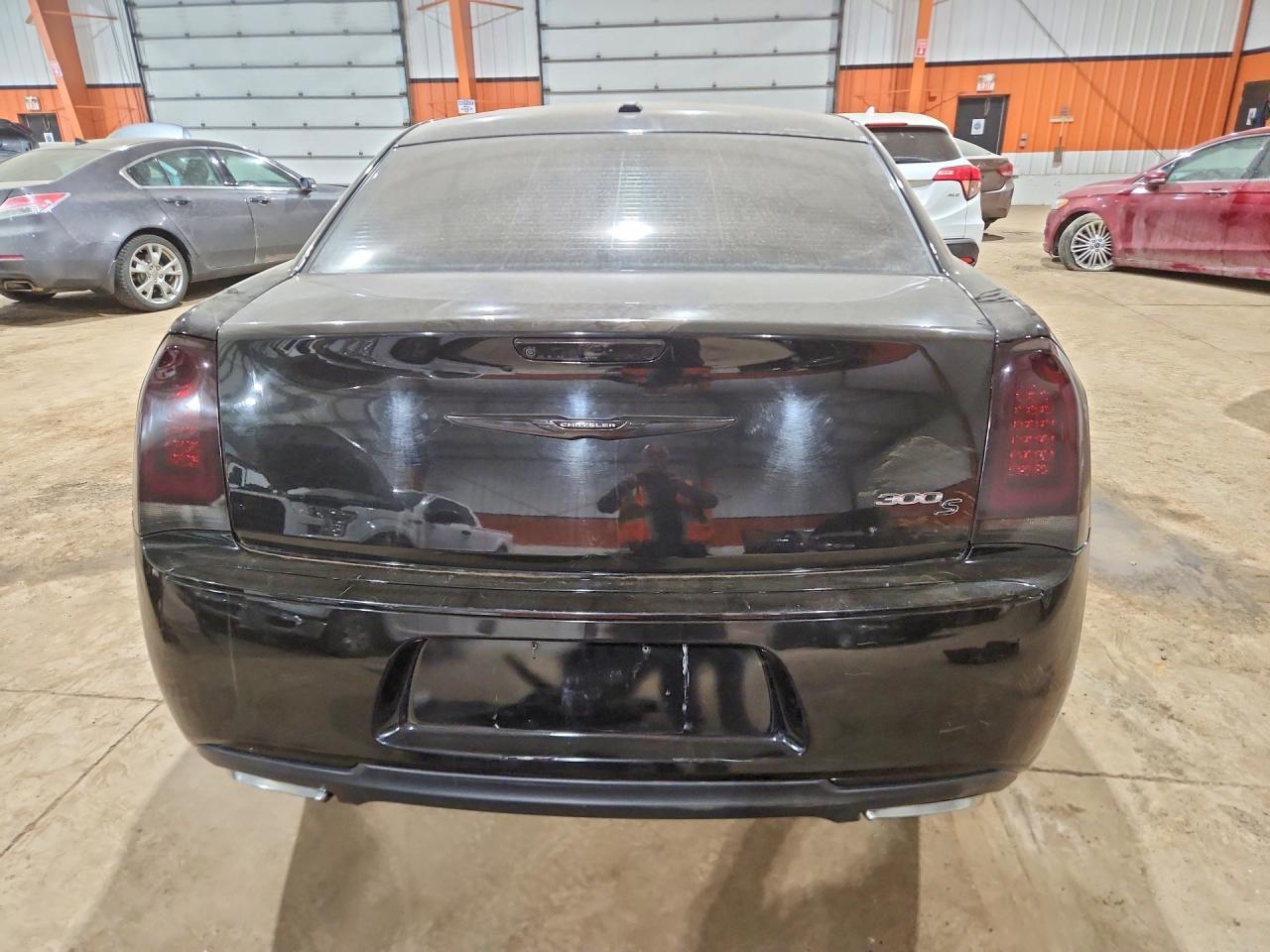 2017 Chrysler 300 S - Фото 6