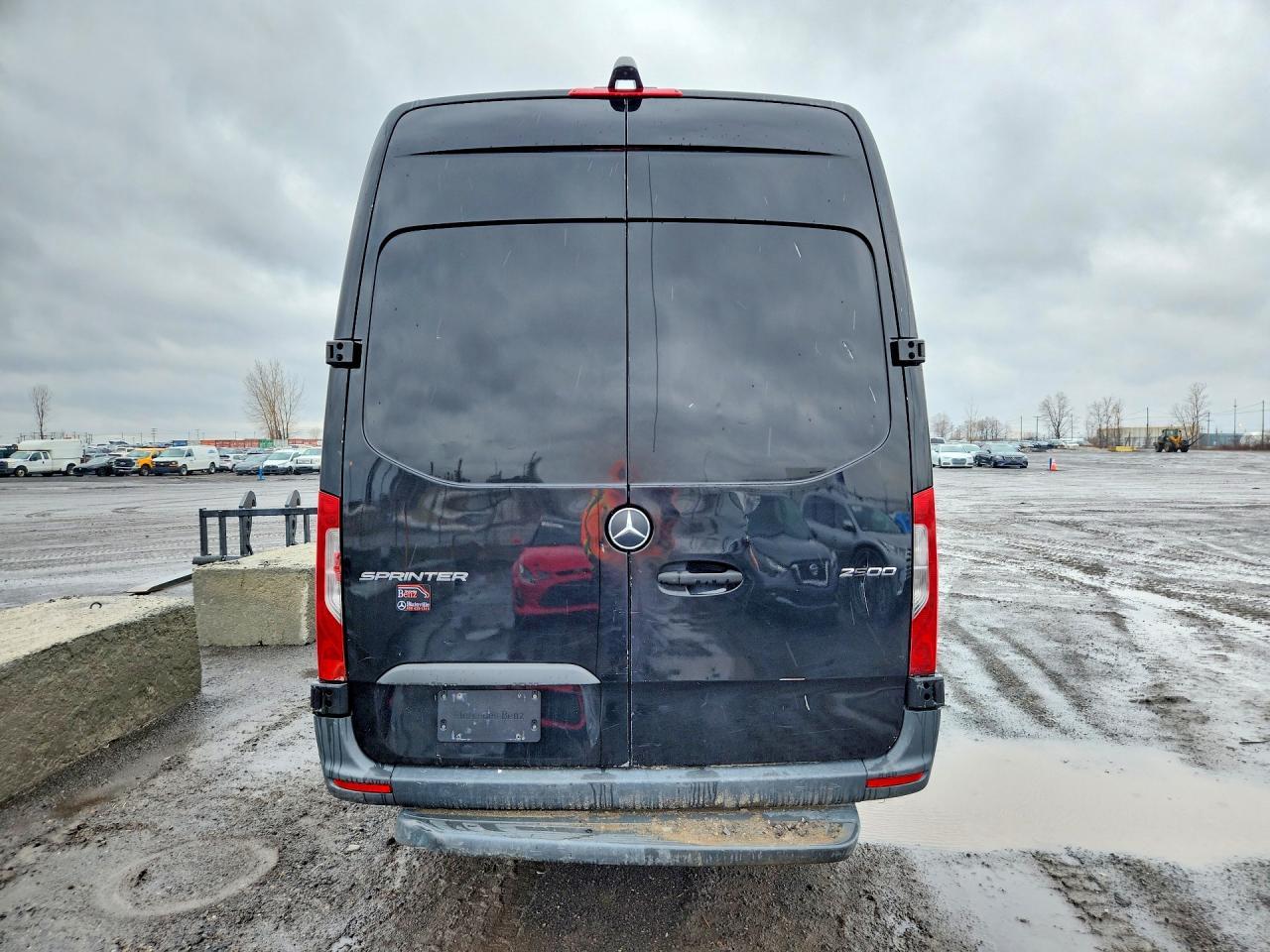 2022 Mercedes Benz Sprinter 2500 - Фото 6