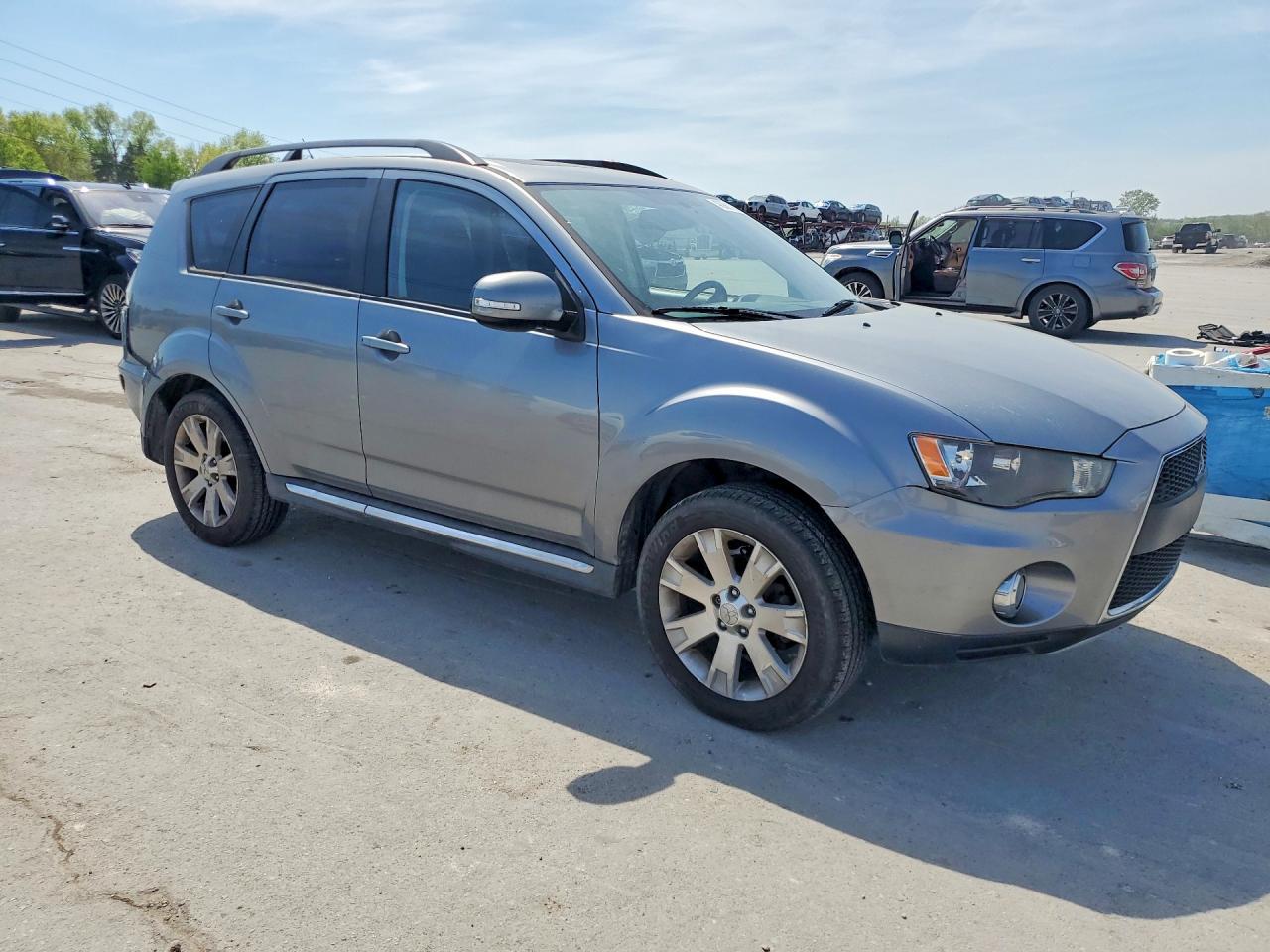 2013 Mitsubishi Outlander Se - Фото 4