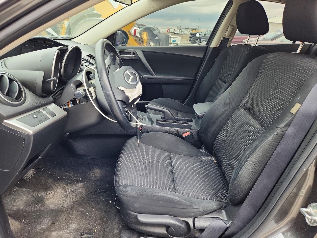 2012 Mazda 3 I - Image 7