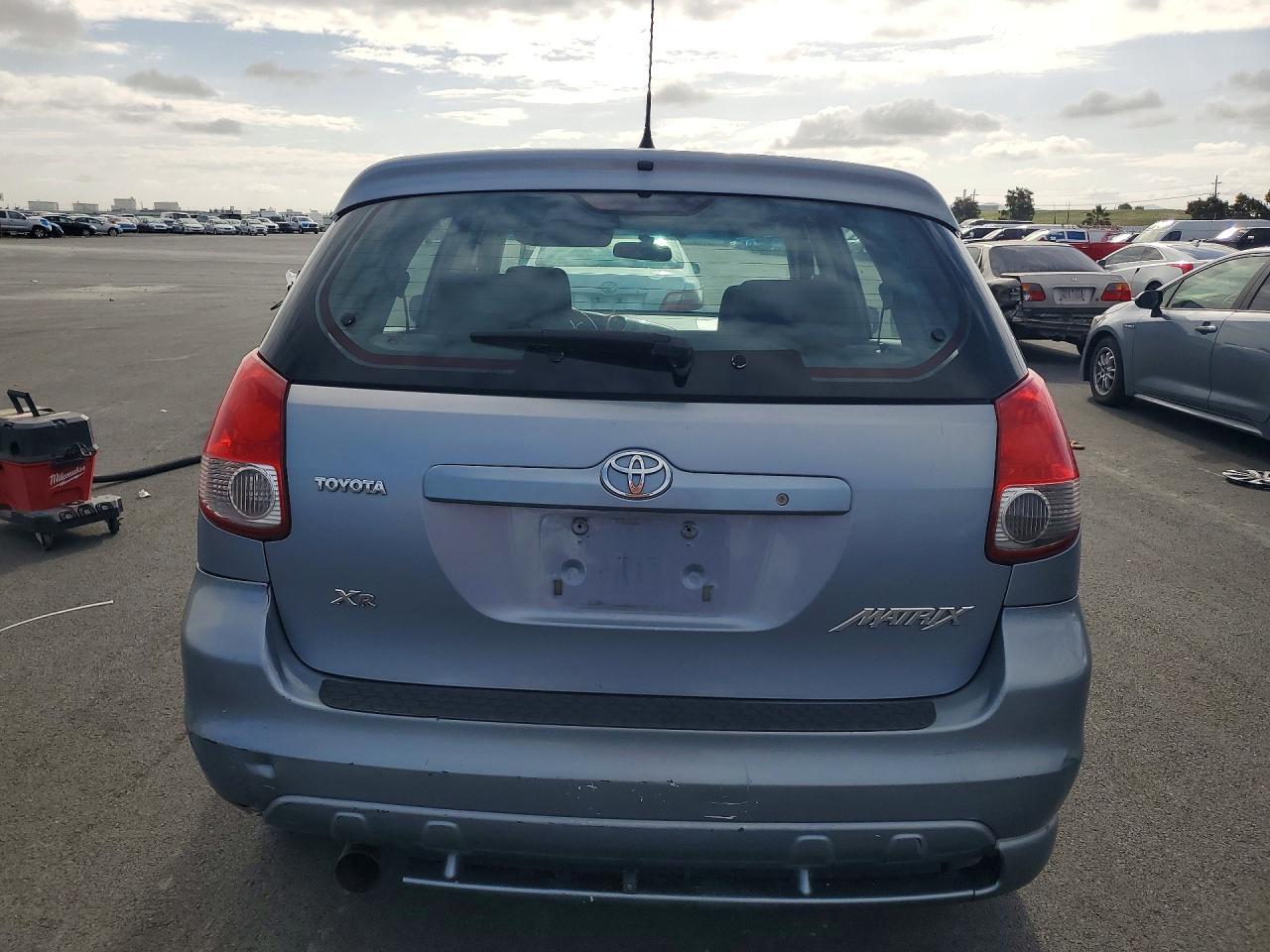 2004 Toyota Corolla Matrix Xr - Image 6