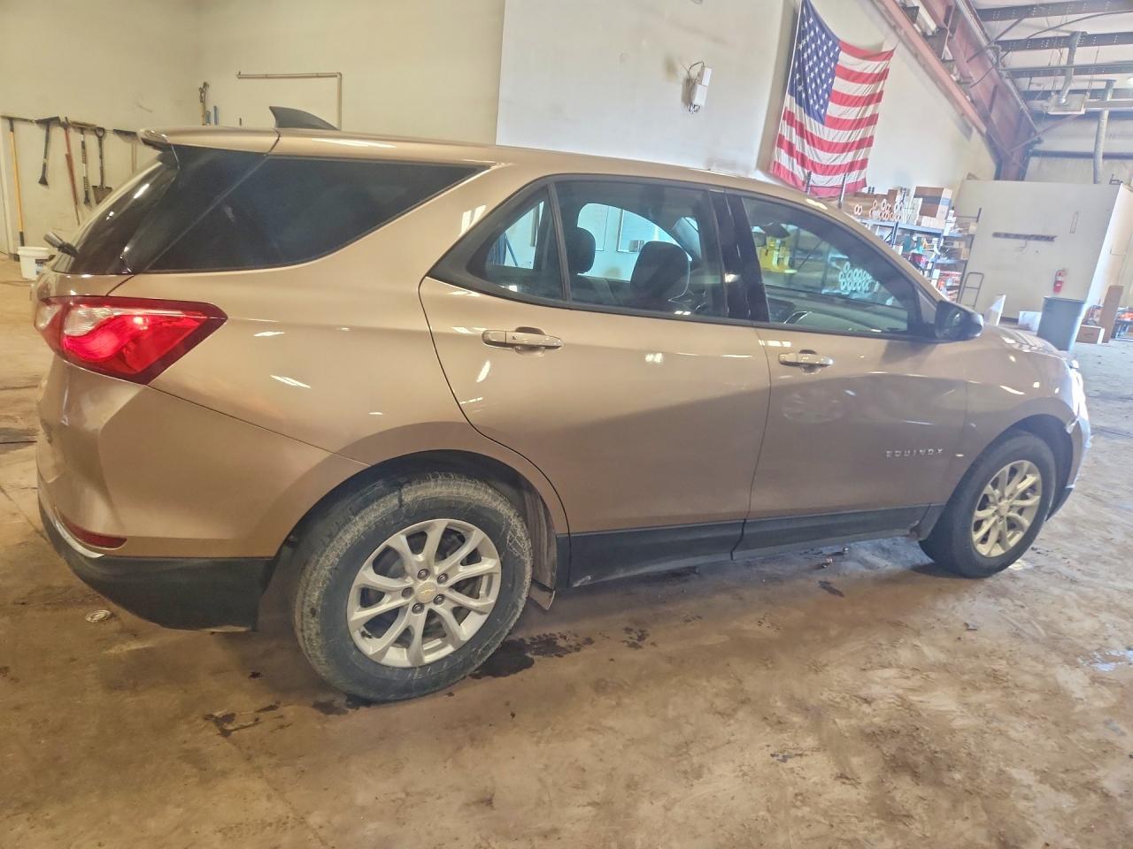2018 Chevrolet Equinox Ls - Image 3