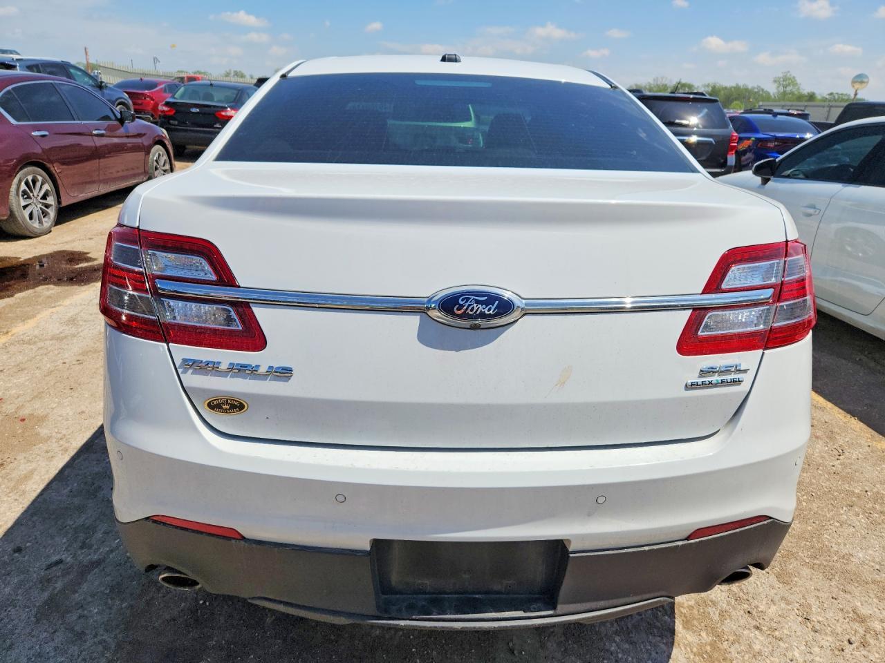2016 Ford Taurus Sel - Фото 6
