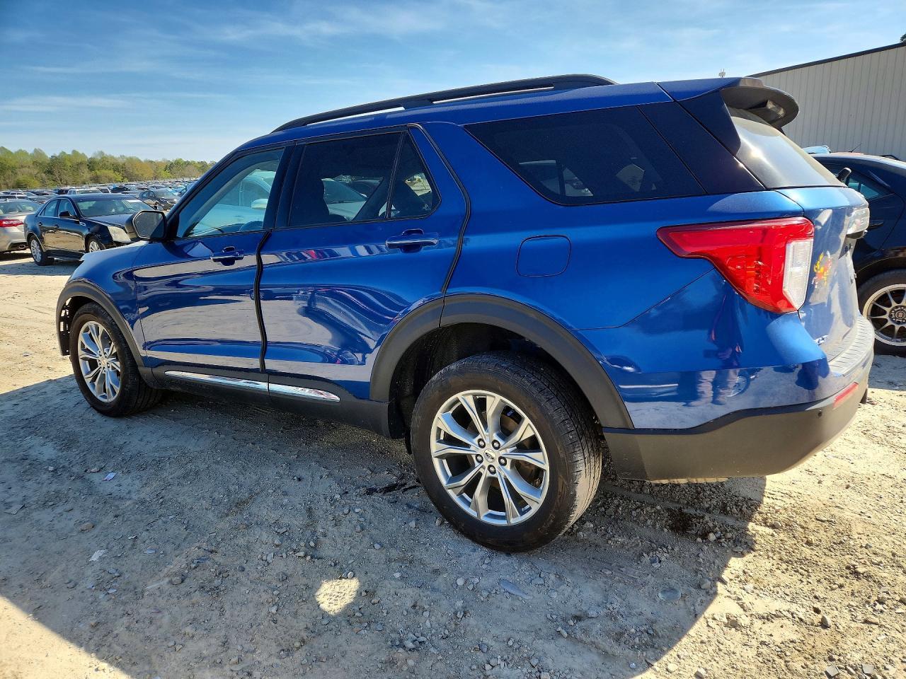 2020 Ford Explorer Xlt - Фото 2