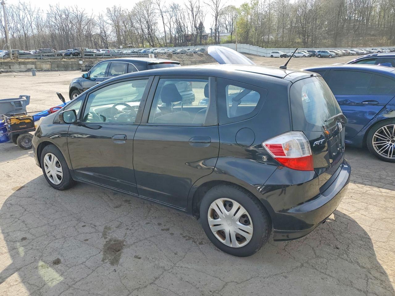 2010 Honda Fit - Фото 2
