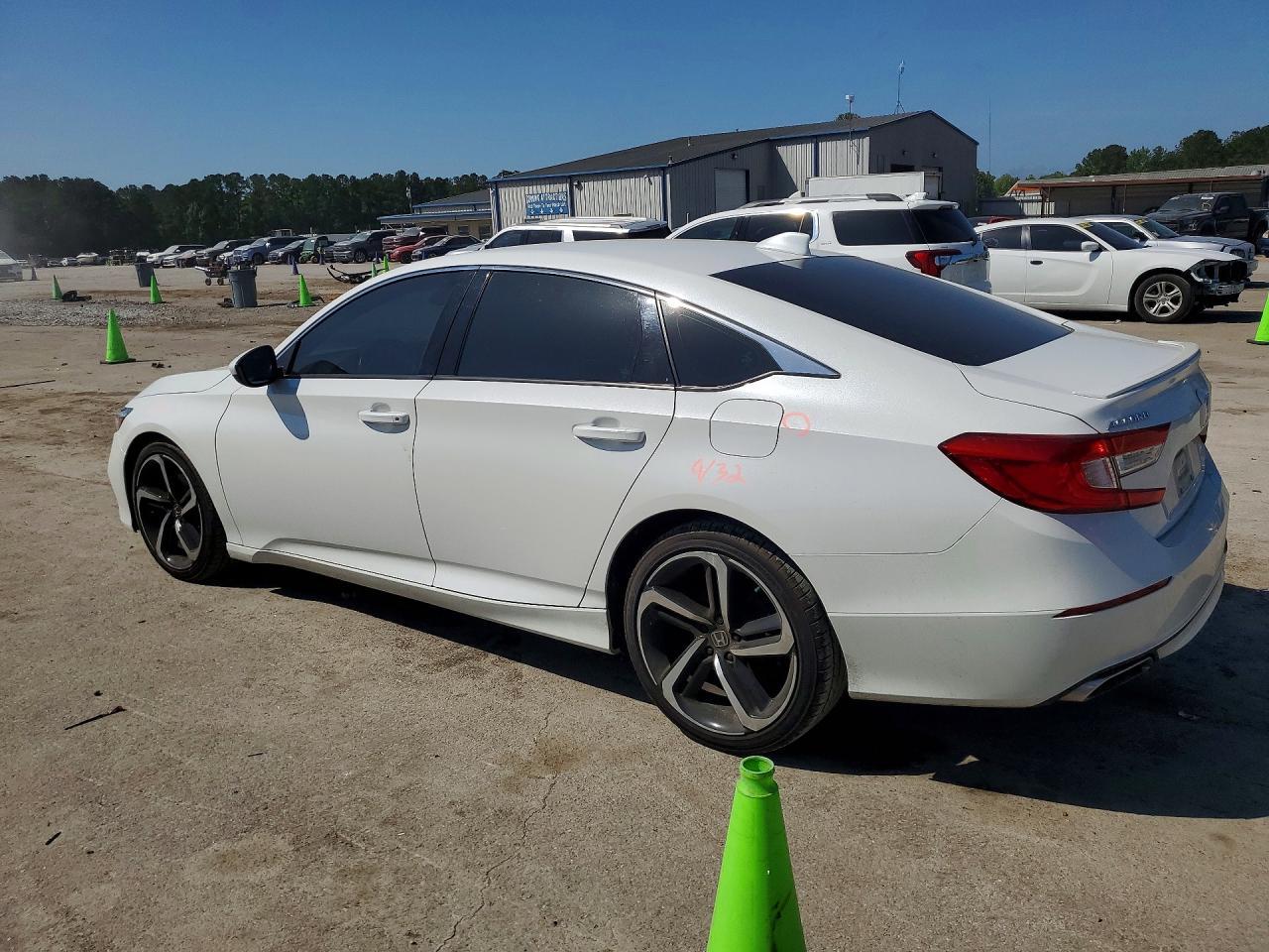 2020 Honda Accord Sport - Image 2