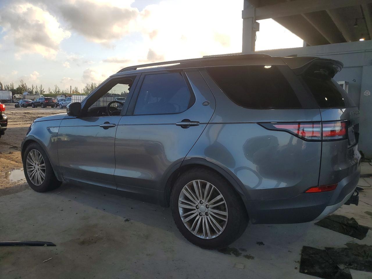 2017 Land Rover Discovery Hse - Фото 2