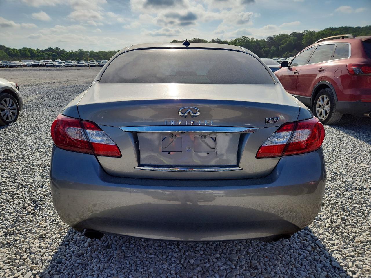 2011 Infiniti M37 Base - Image 6