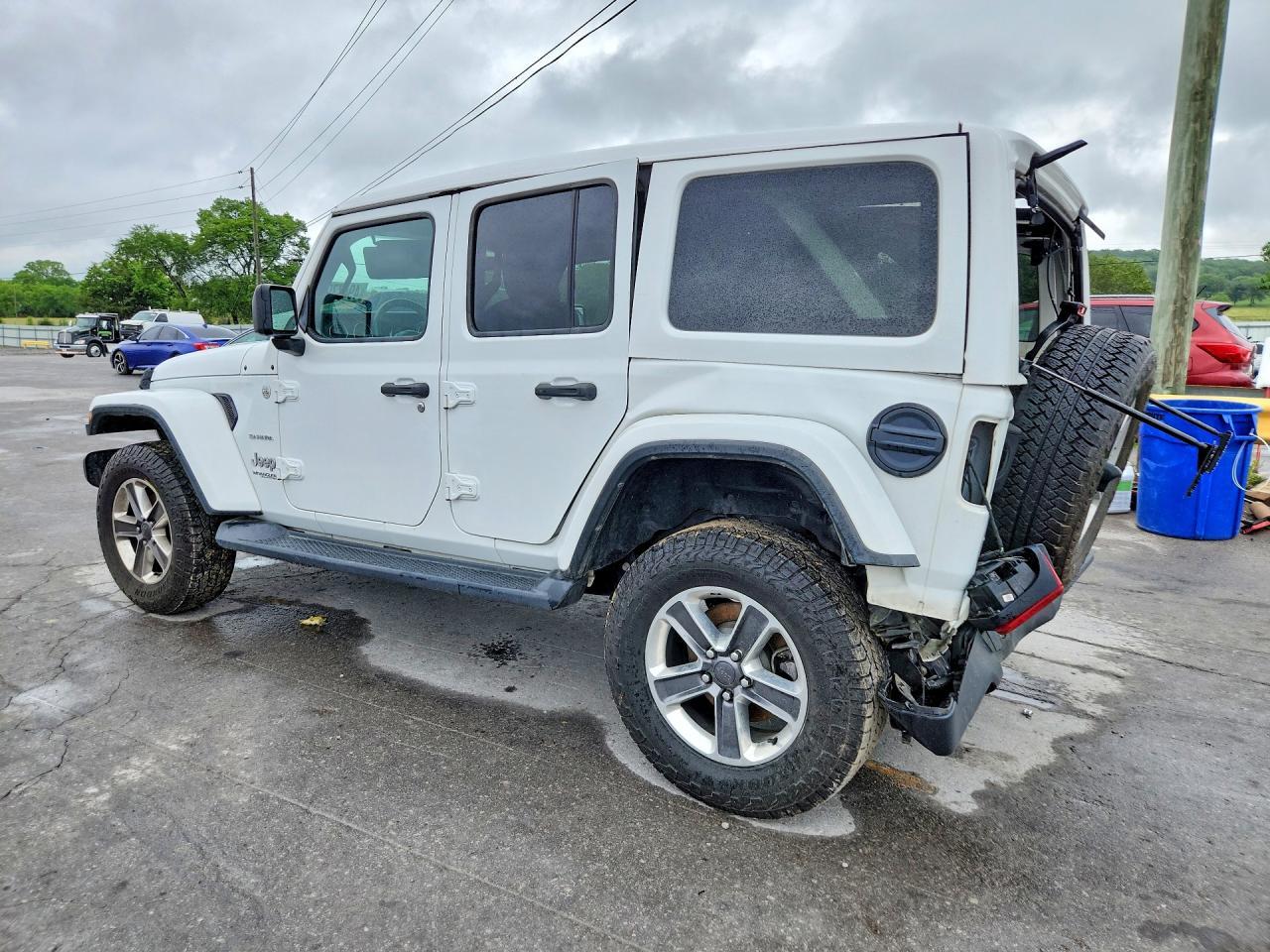 2019 Jeep Wrangler Unlimited Sahara - Image 2